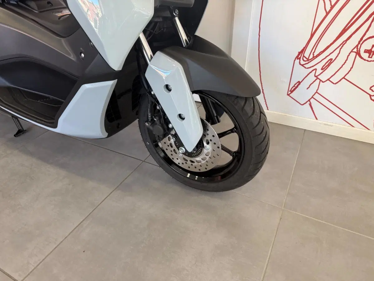 Yamaha N-Max 125 Tech Max (2025 - 26) (9)