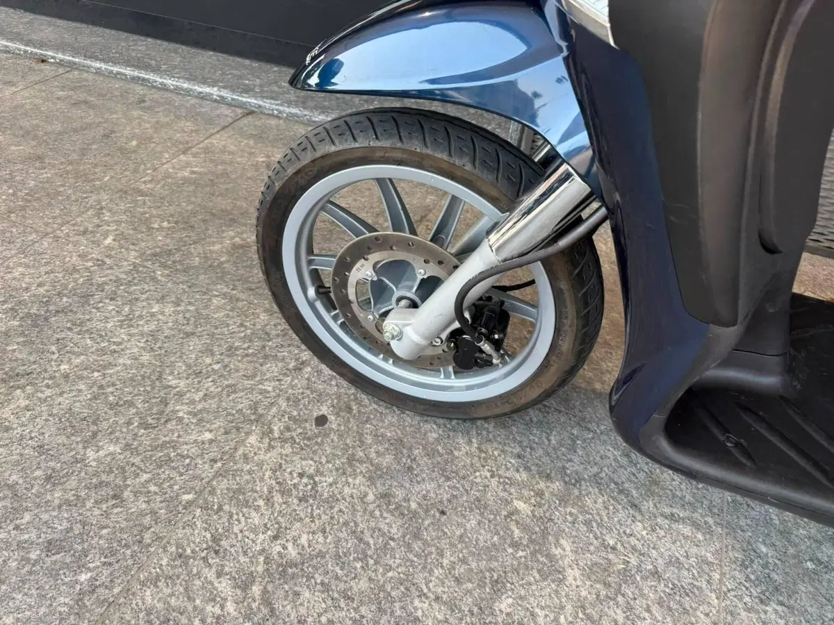 Piaggio Liberty 150 3V Full Optional (2013 - 15) (2)