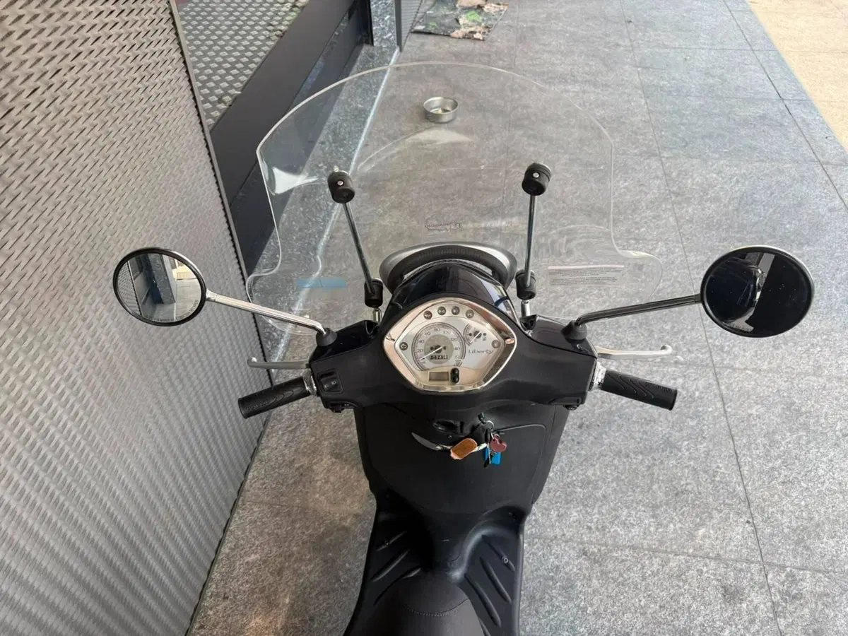 Piaggio Liberty 150 3V Full Optional (2013 - 15) (5)