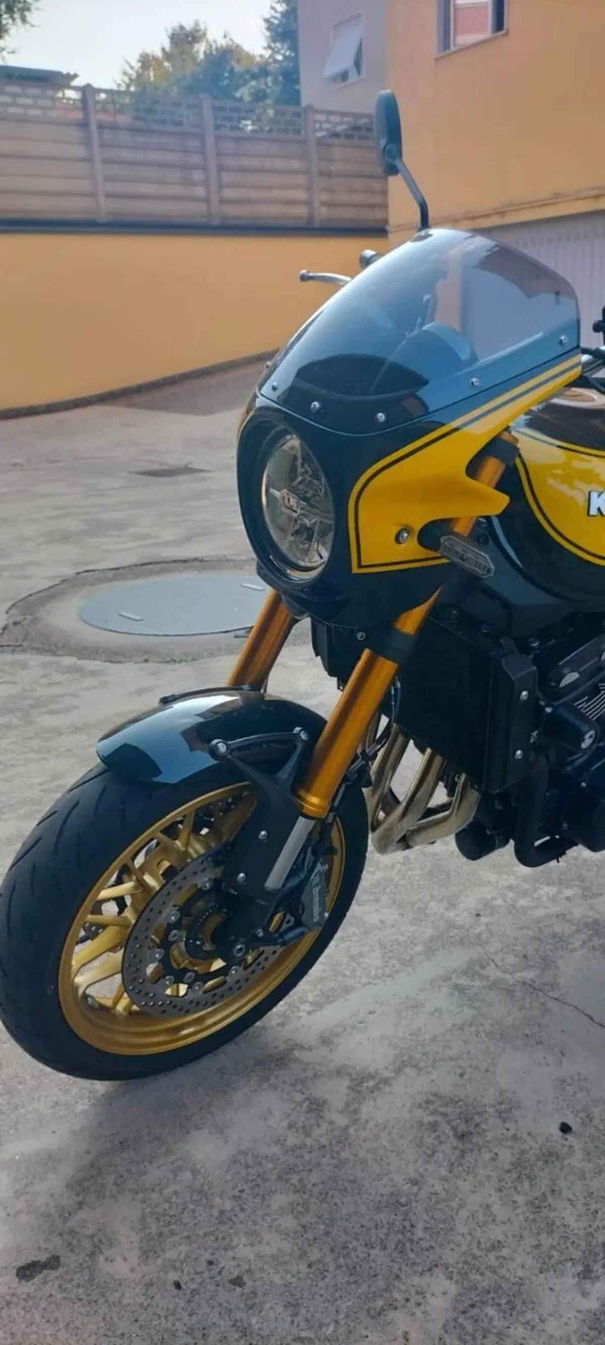 Kawasaki Z 900 RS SE (2022 - 25) (2)