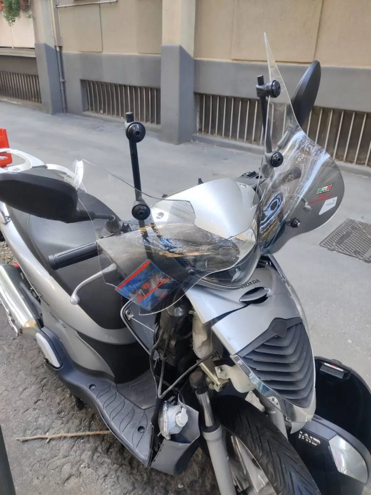 Honda SH 150i (2005 - 08) (3)
