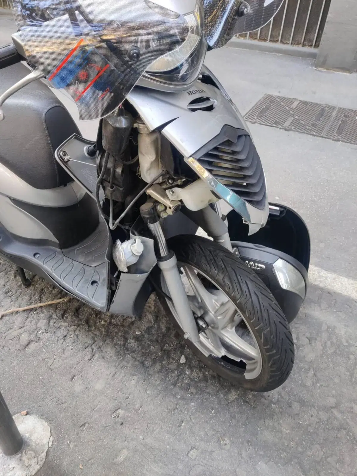 Honda SH 150i (2005 - 08) (4)