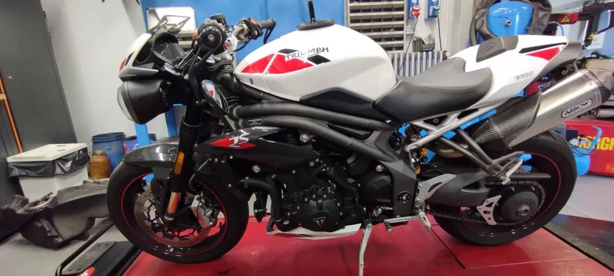 Triumph Speed Triple 1050 RS (2018 - 20)