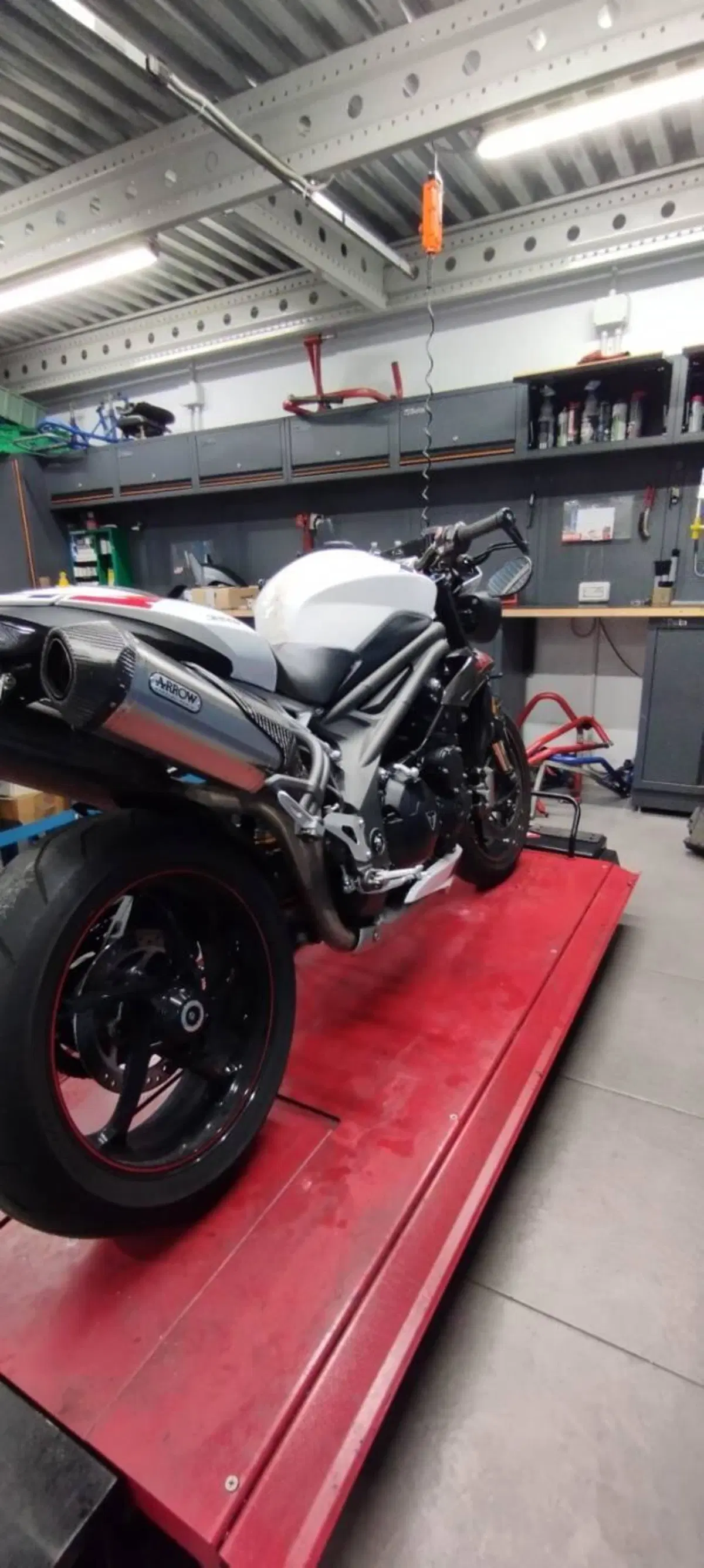 Triumph Speed Triple 1050 RS (2018 - 20) (3)