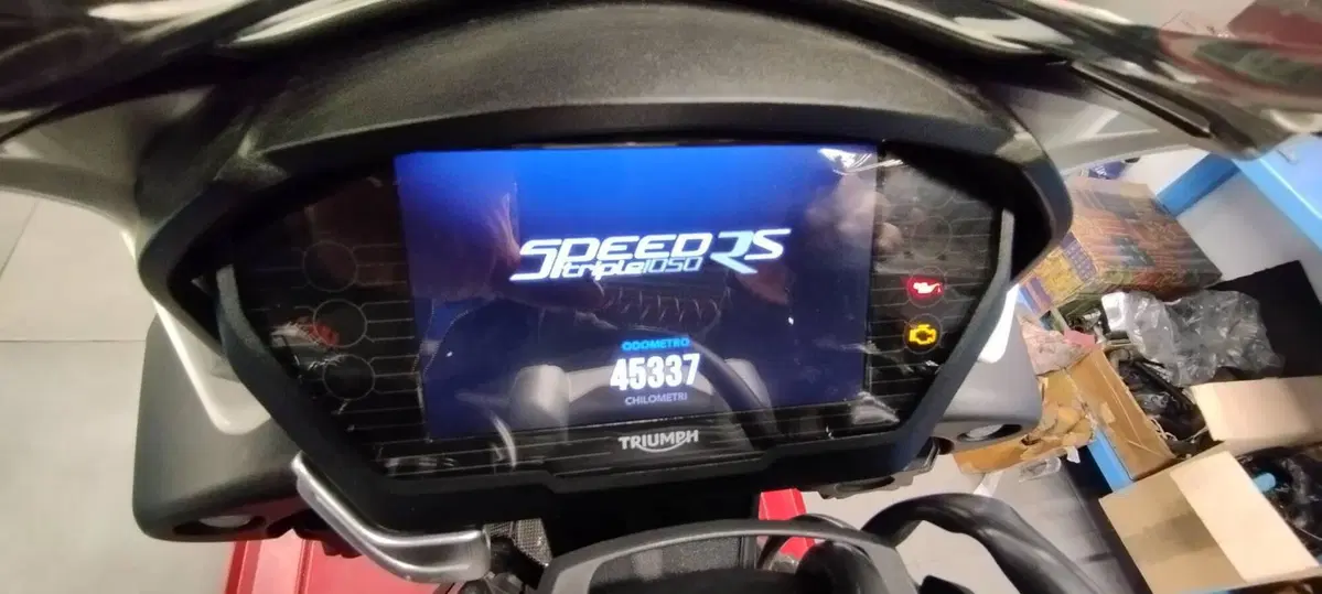 Triumph Speed Triple 1050 RS (2018 - 20) (7)
