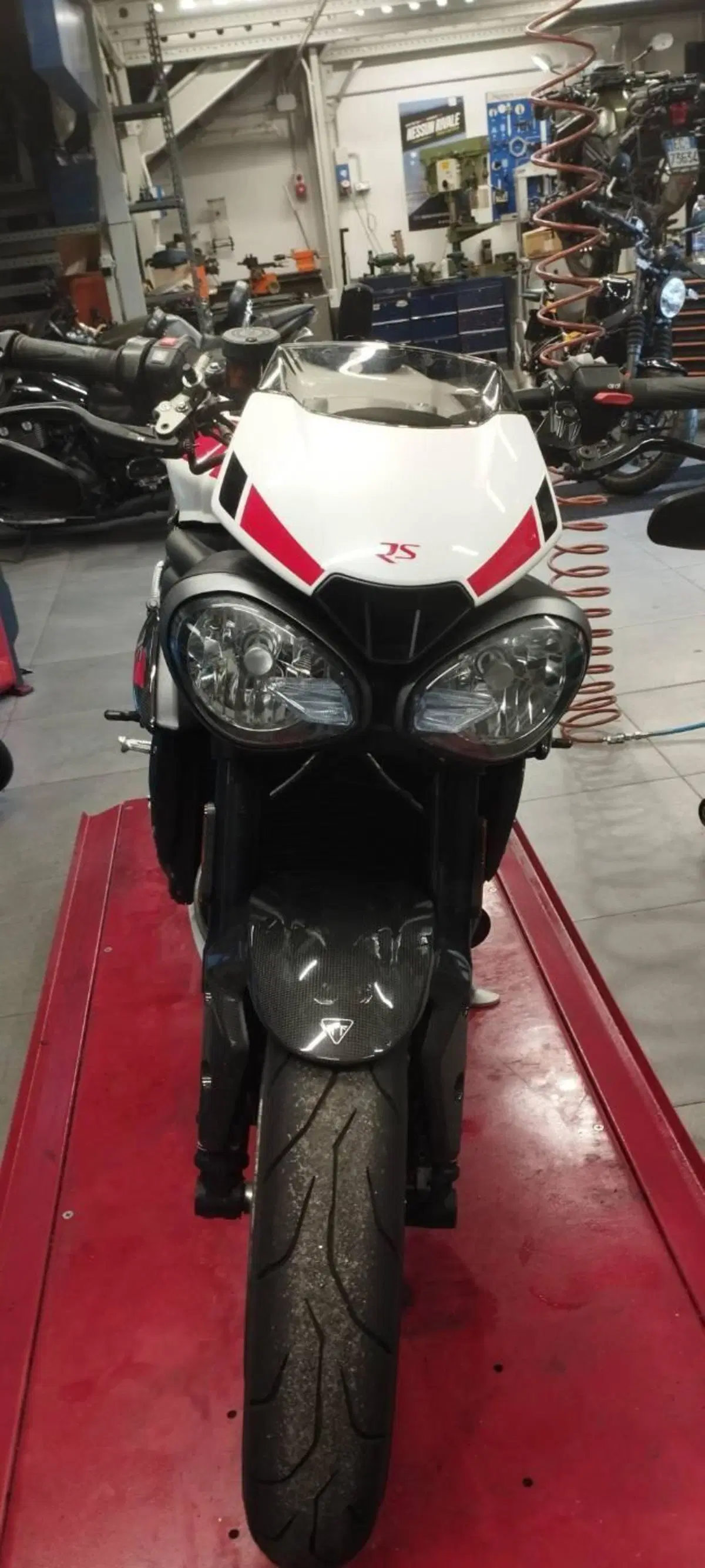 Triumph Speed Triple 1050 RS (2018 - 20) (9)