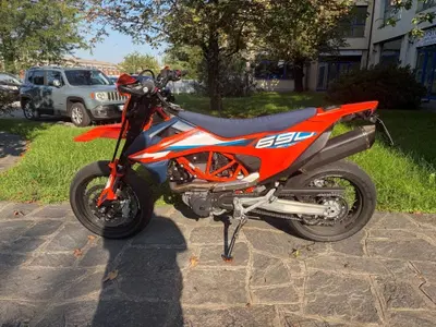 KTM 690 SMC R (2023 - 25) usata