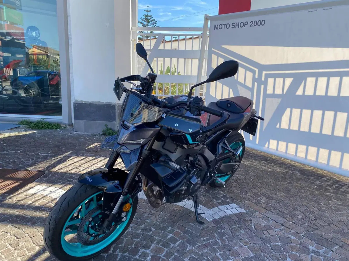 Yamaha MT-09 Y-AMT (2024 - 26) (2)