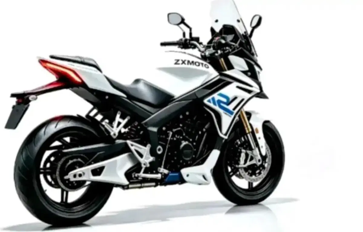 L'anti-Tracer 9 arriva dalla Cina: tre cilindri e prezzo shock per la ZXMoto 820GT (4)