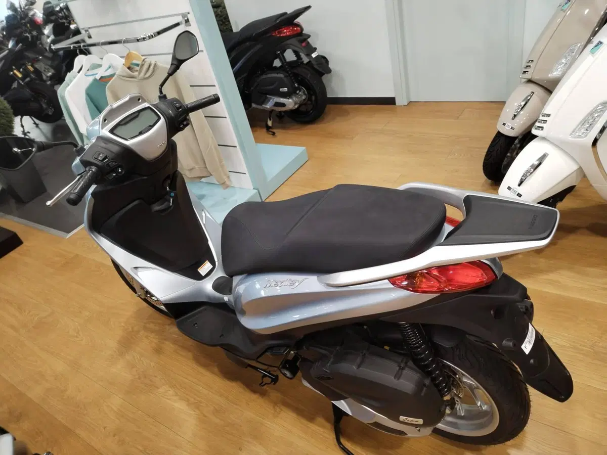 Piaggio Medley 125 (2025 - 26) (3)