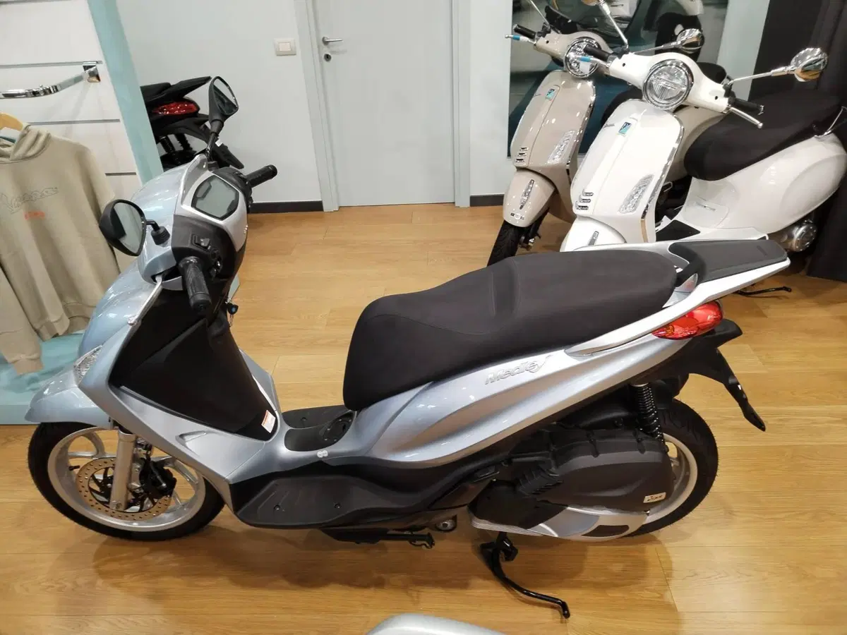 Piaggio Medley 125 (2025 - 26) (4)