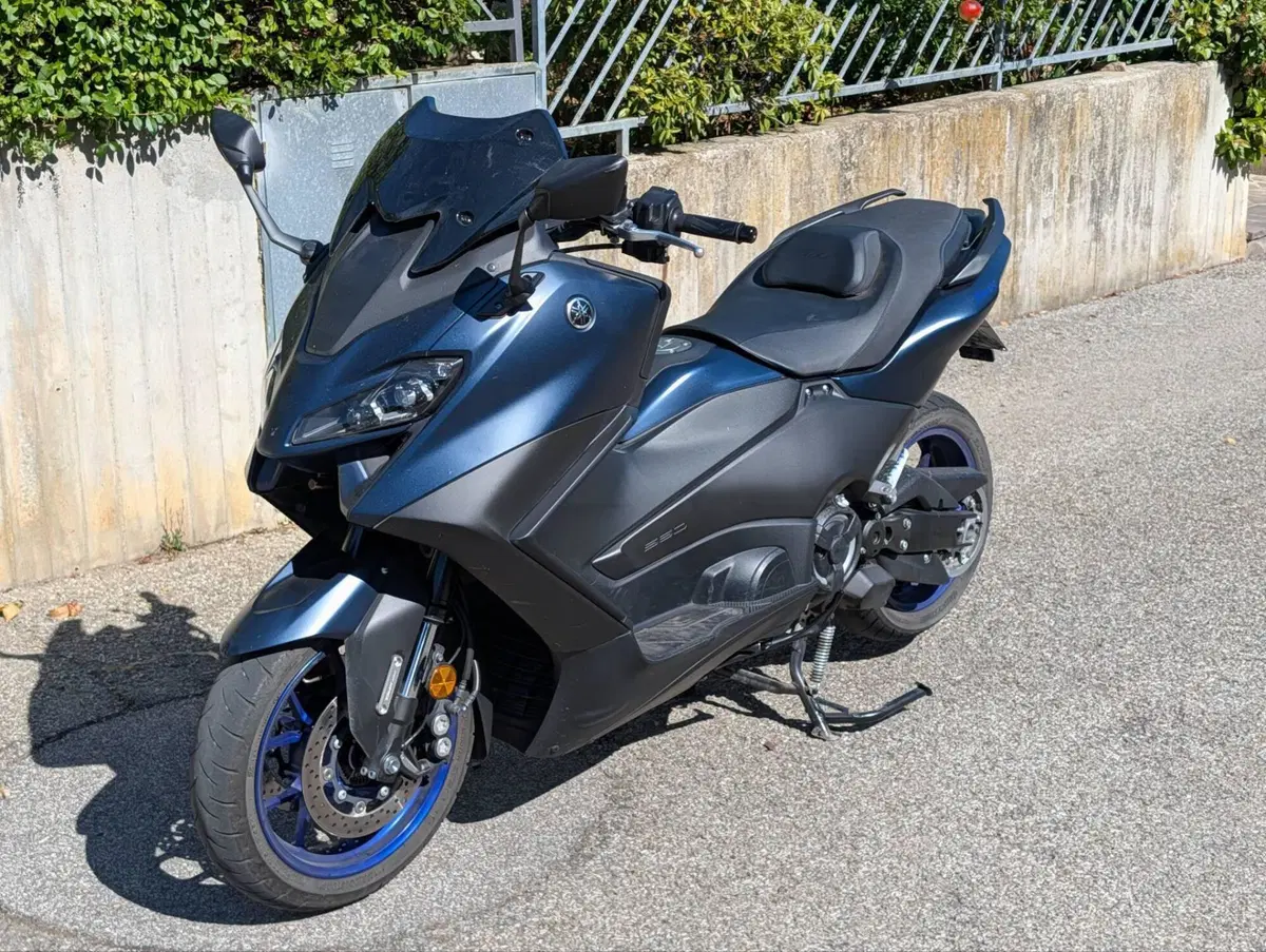 Yamaha T-Max 560 (2022 - 24) (3)