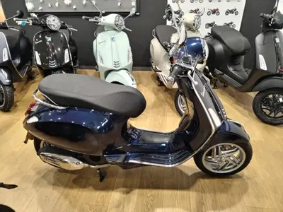 Vespa Primavera 150 (2026) usata
