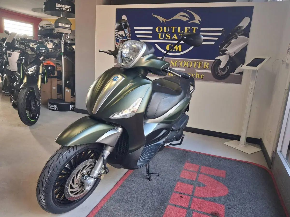 Piaggio Beverly 300 i.e. ABS-ASR (2016 - 20) (4)