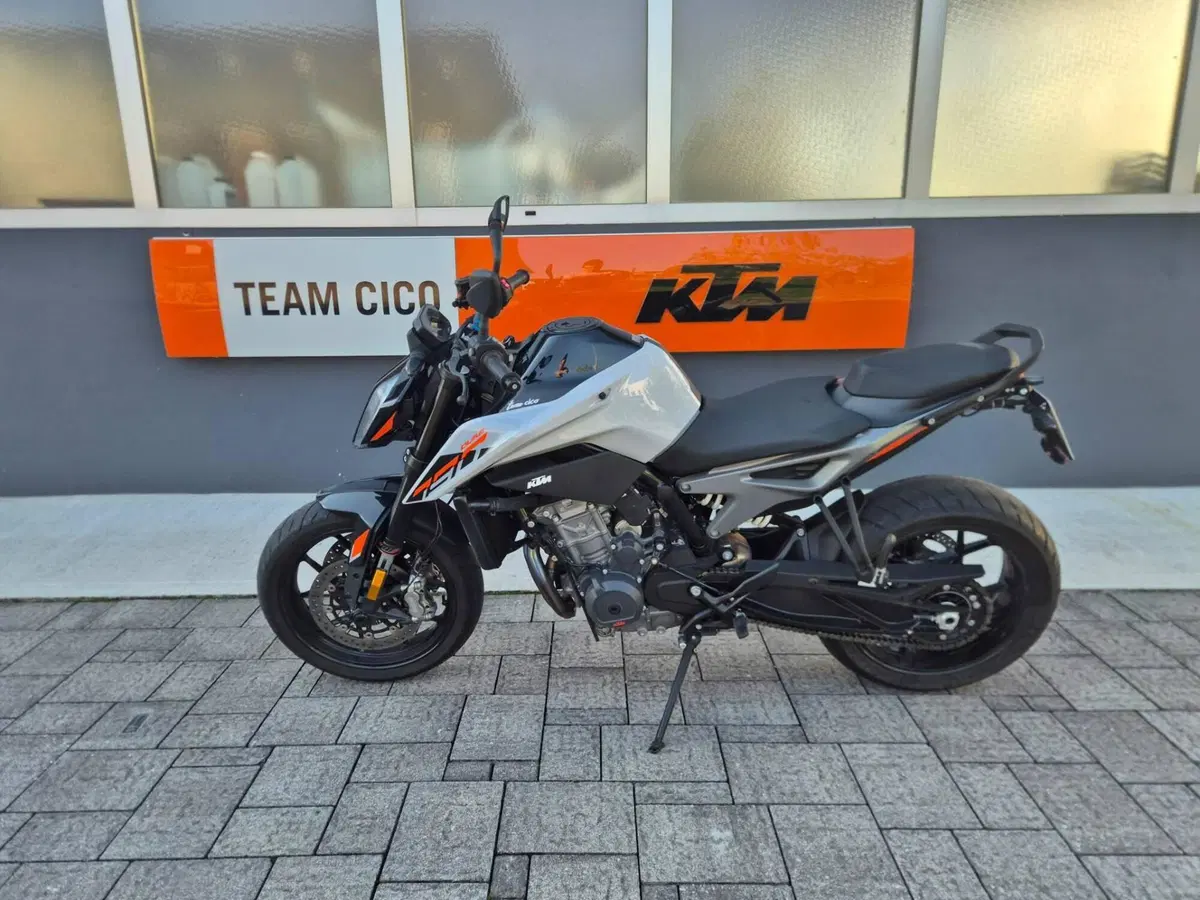 KTM 790 Duke L (2023 - 24) (4)