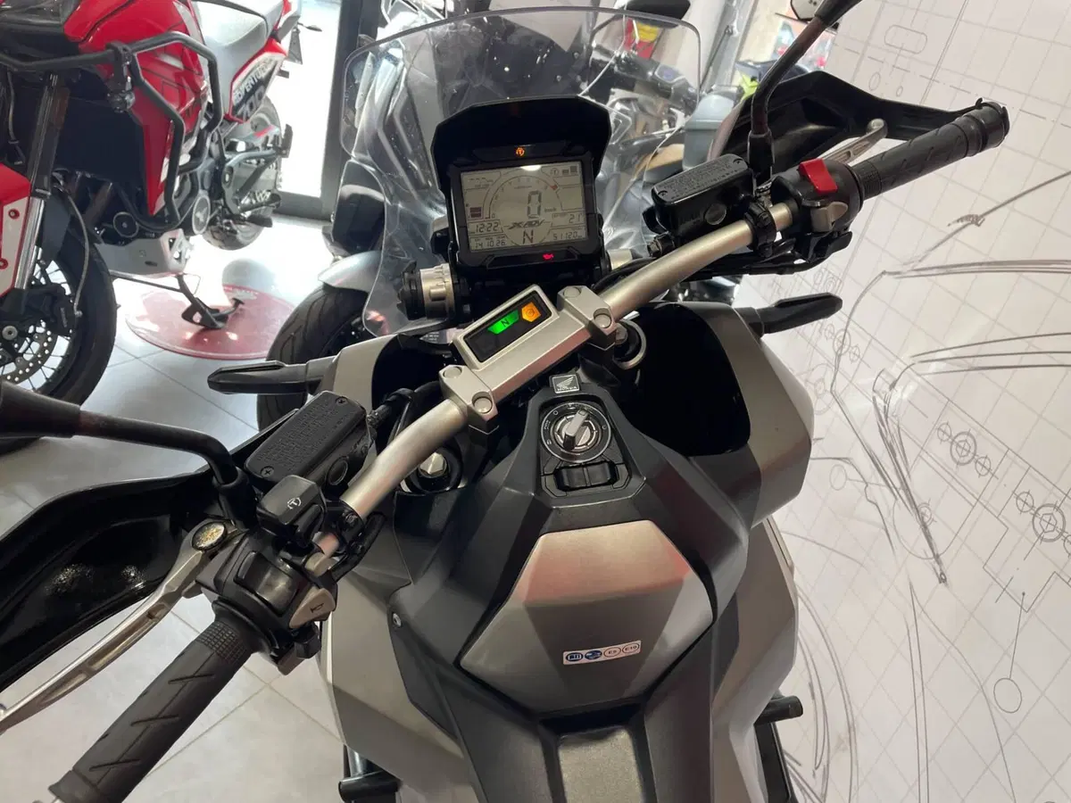 Honda X-ADV 750 (2018 - 20) (5)