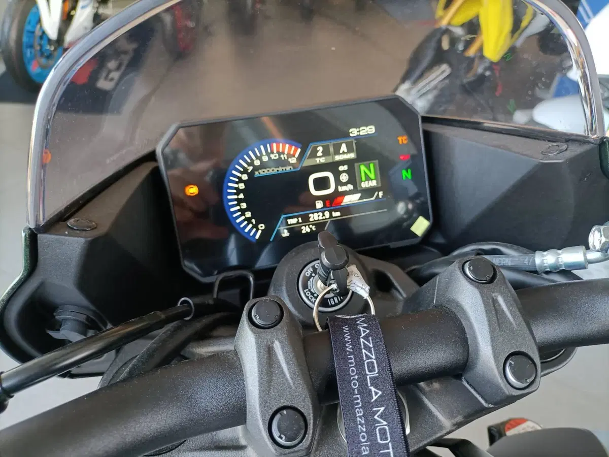 Suzuki GSX-8TT (2025 - 26) (9)