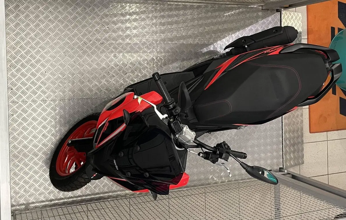 Aprilia SR GT 125 Sport (2025 - 26) (5)