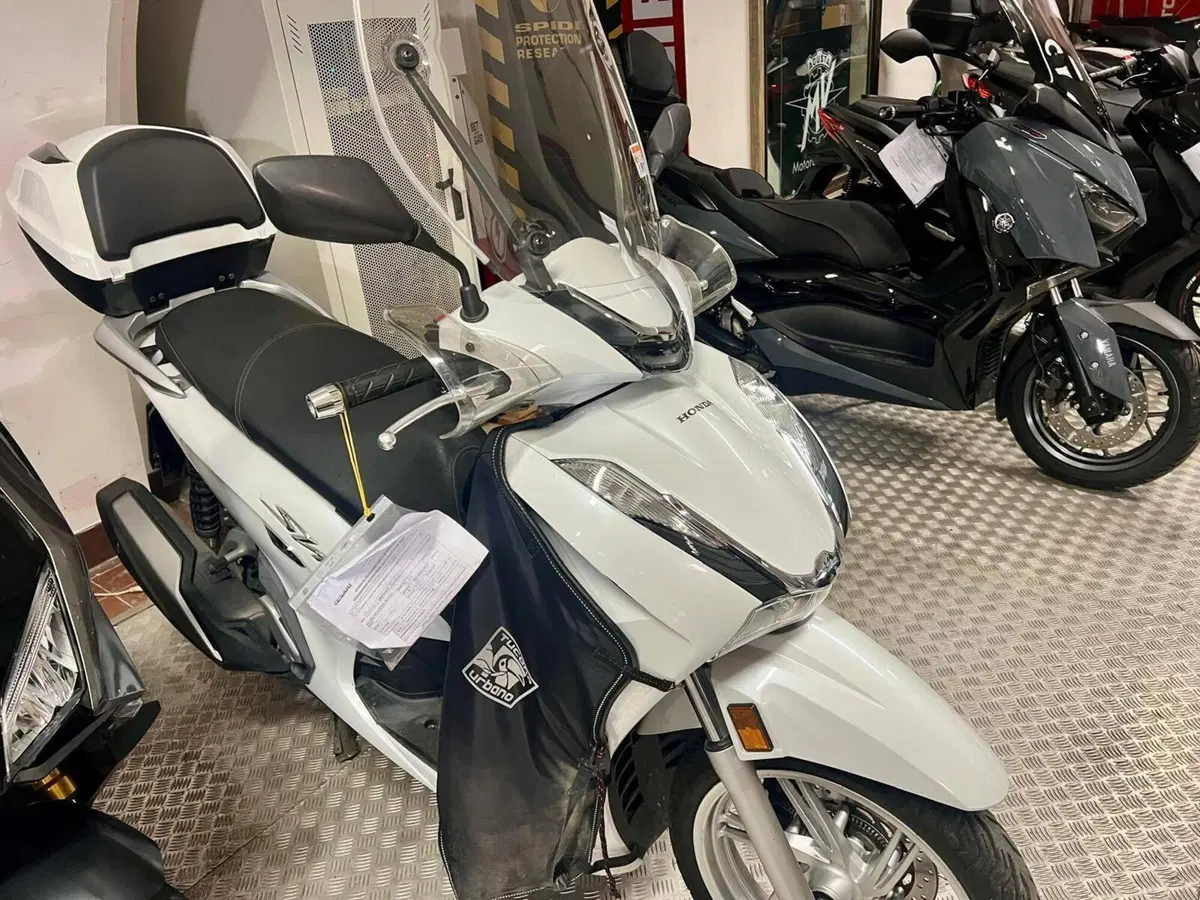 Honda SH 350 (2021 - 24) (3)