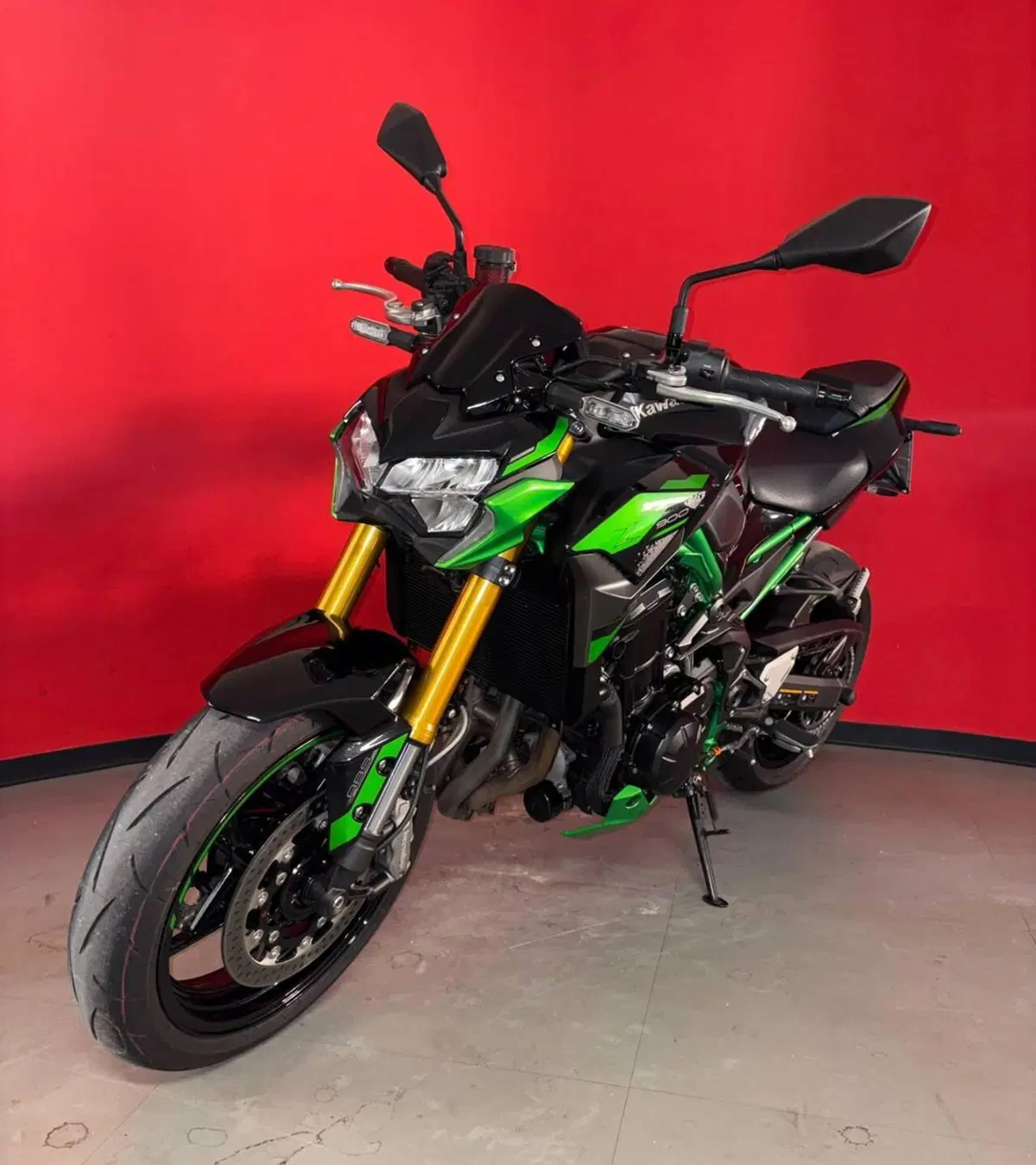 Kawasaki Z 900 SE (2022 - 24) (4)