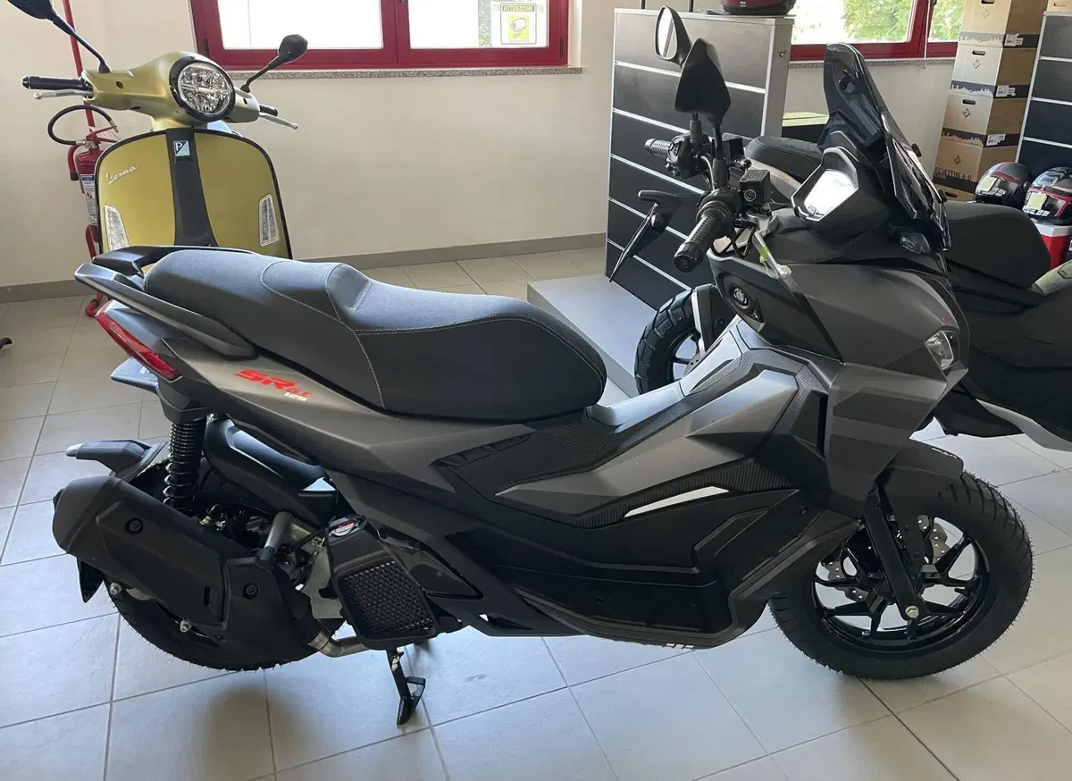 Aprilia SR GT 125 (2025 - 26) (2)