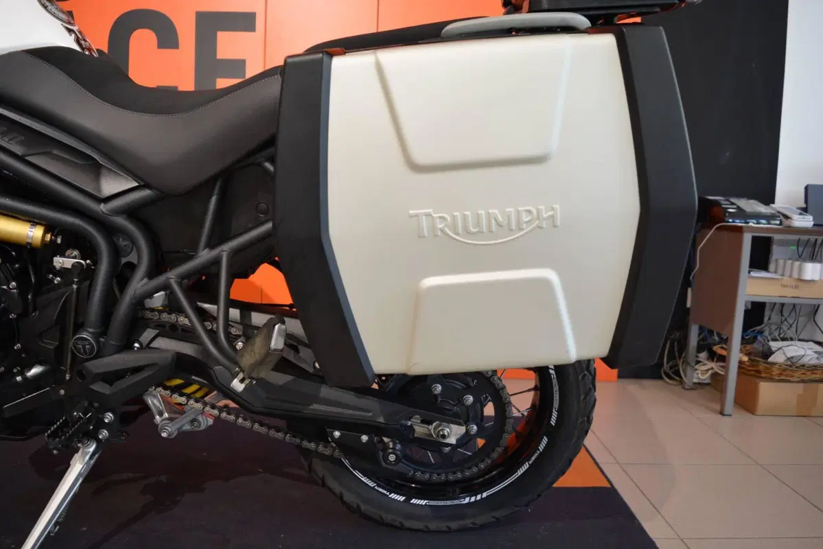 Triumph Tiger 800 XC ABS (2010 - 14) (18)