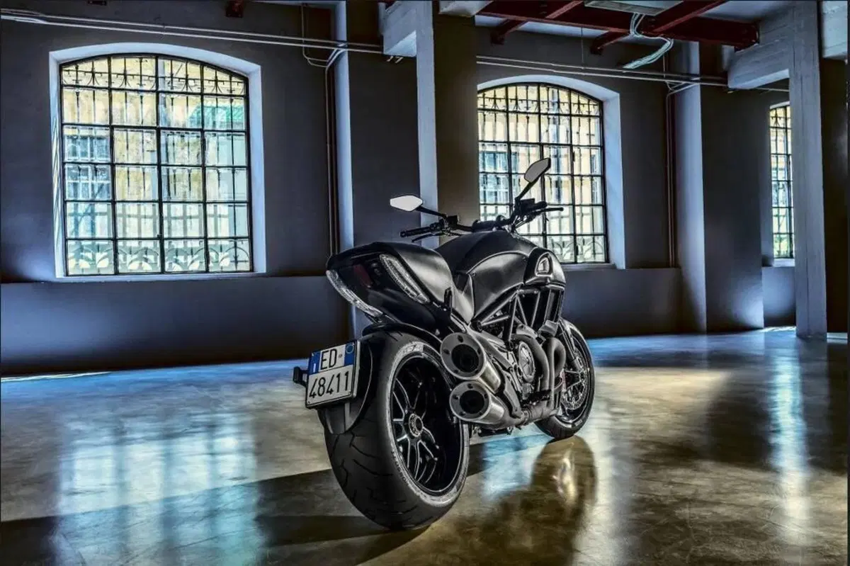Ducati Diavel 1200 Carbon (2014 - 16) (3)