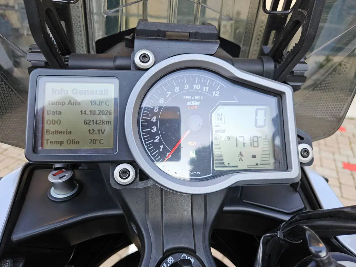 KTM 1290 Super Adventure (2015 - 16) (2)