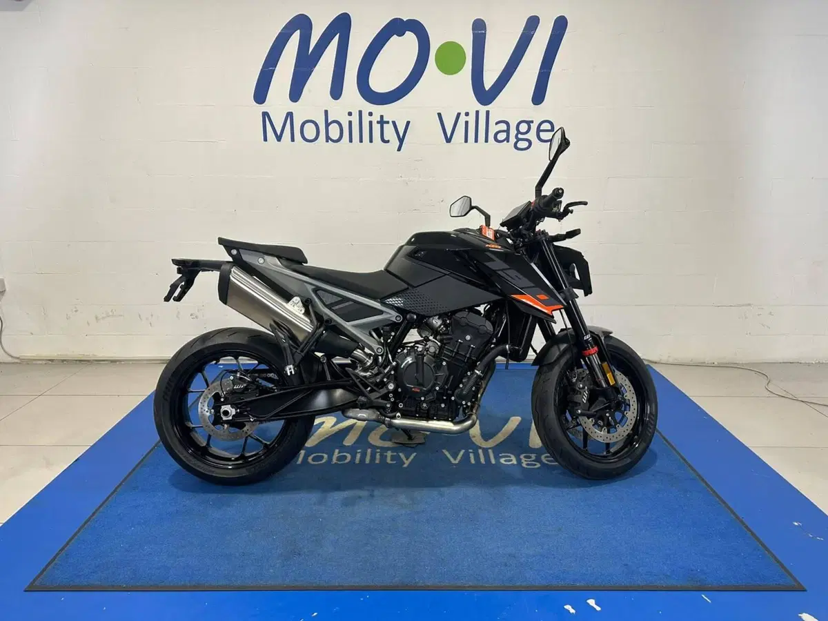 KTM 790 Duke (2027)