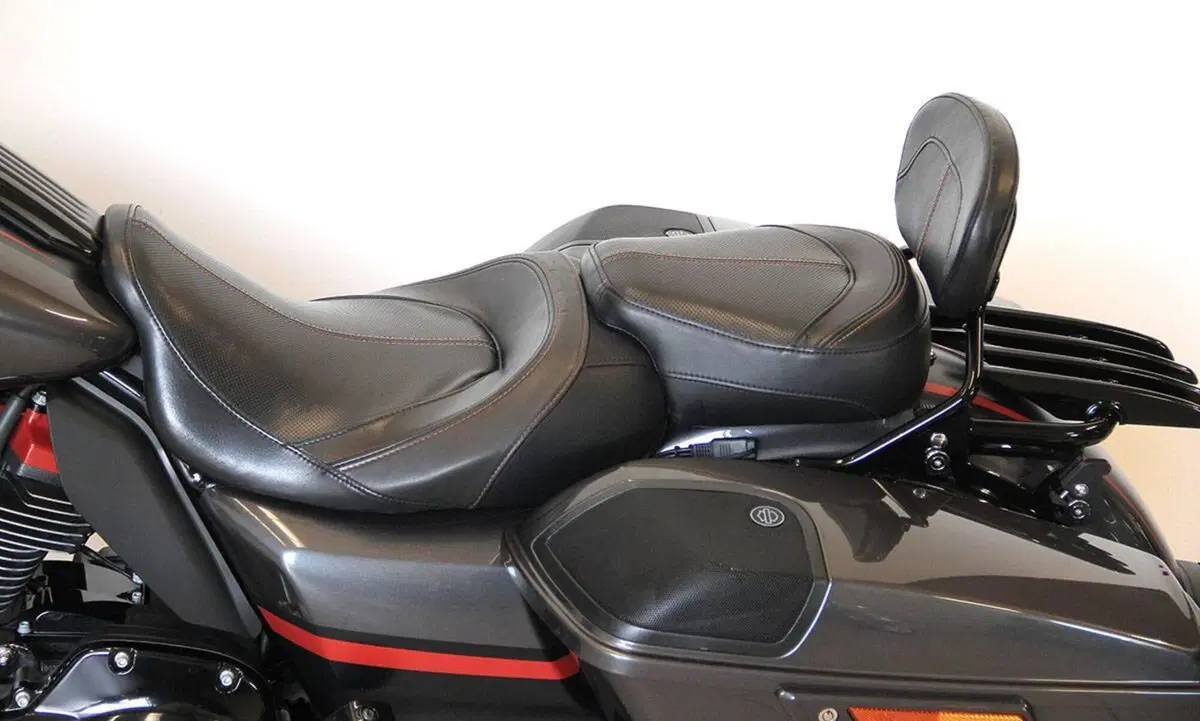 Harley-Davidson 117 Street Glide (2018 - 20) - FLHXSE (12)