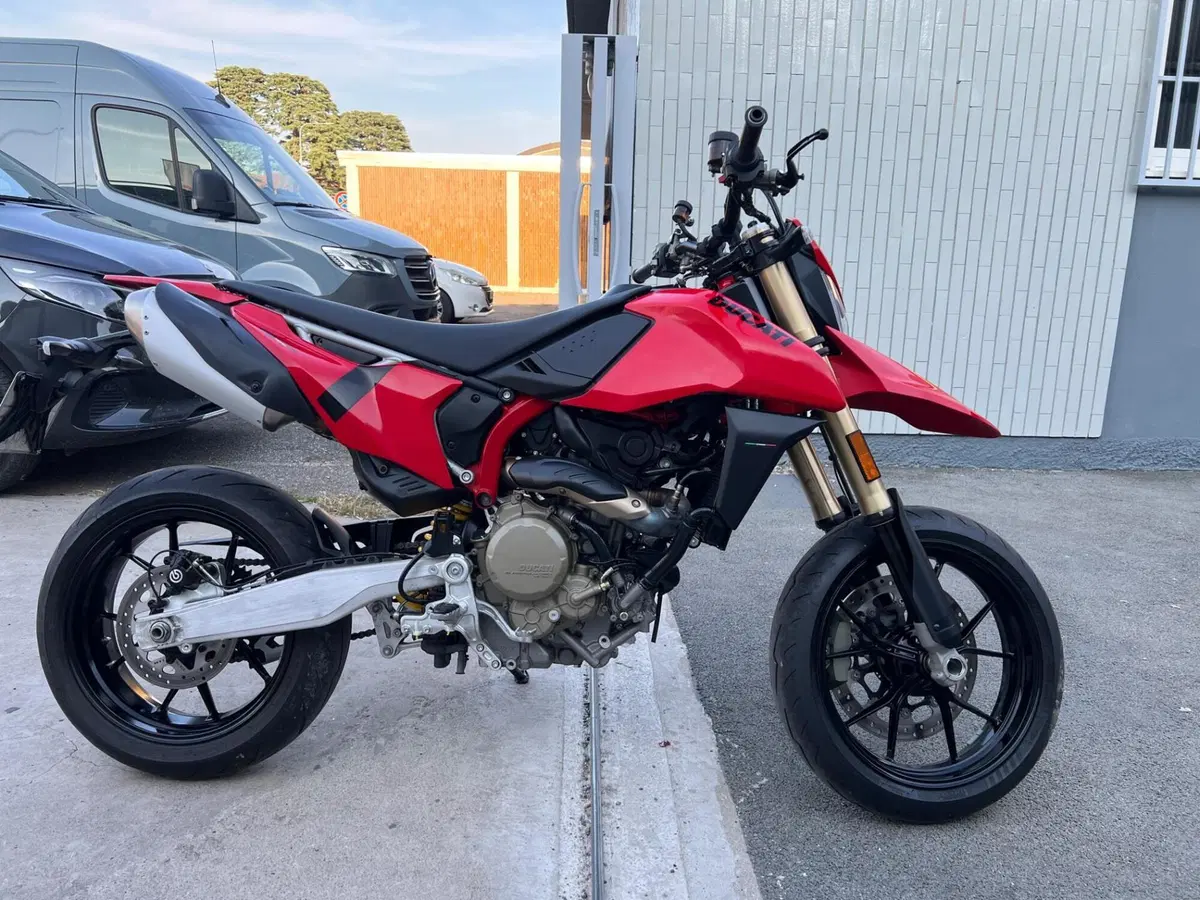 Ducati Hypermotard 698 Mono (2024 - 26) (2)