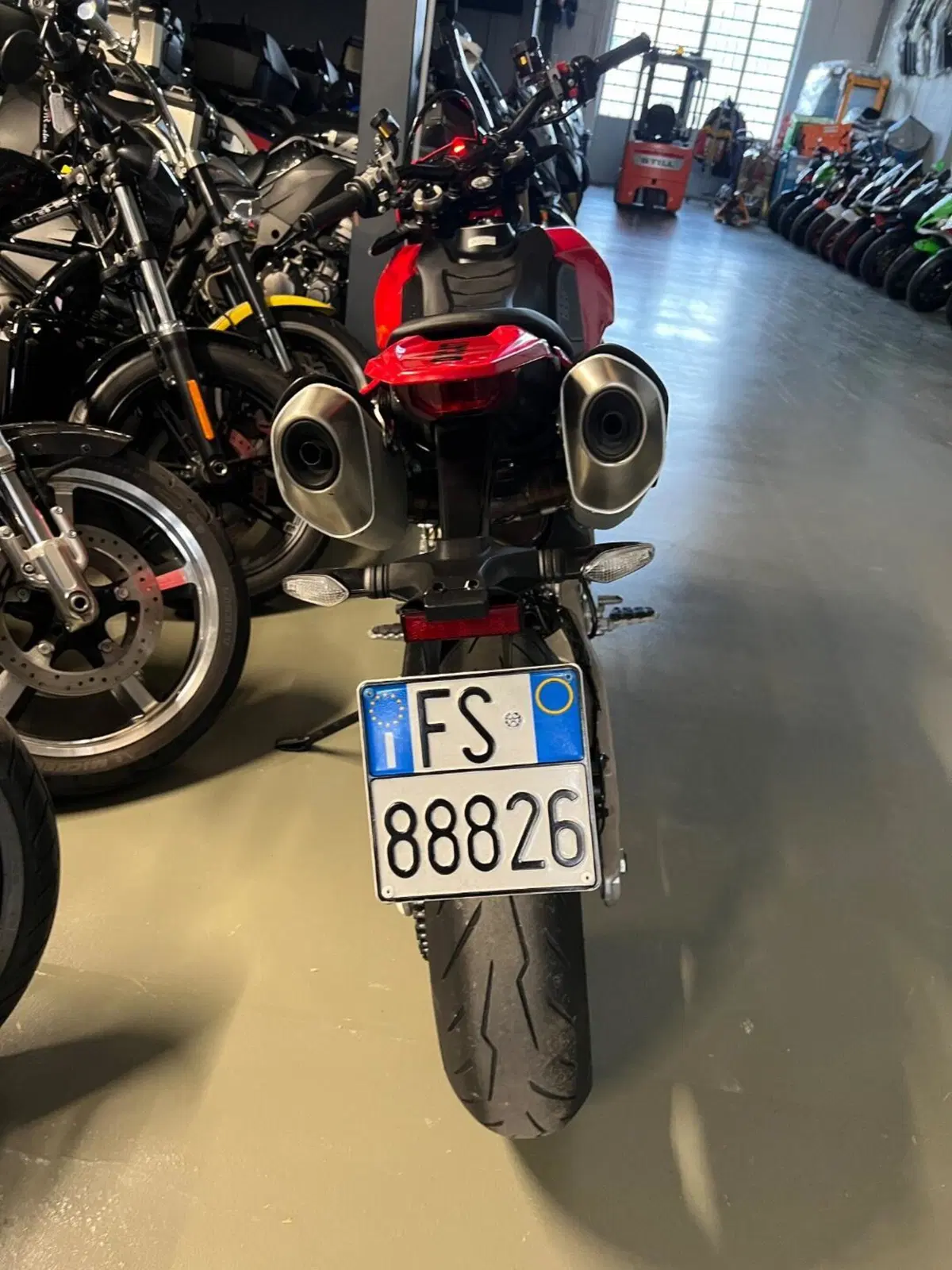 Ducati Hypermotard 698 Mono (2024 - 26) (4)