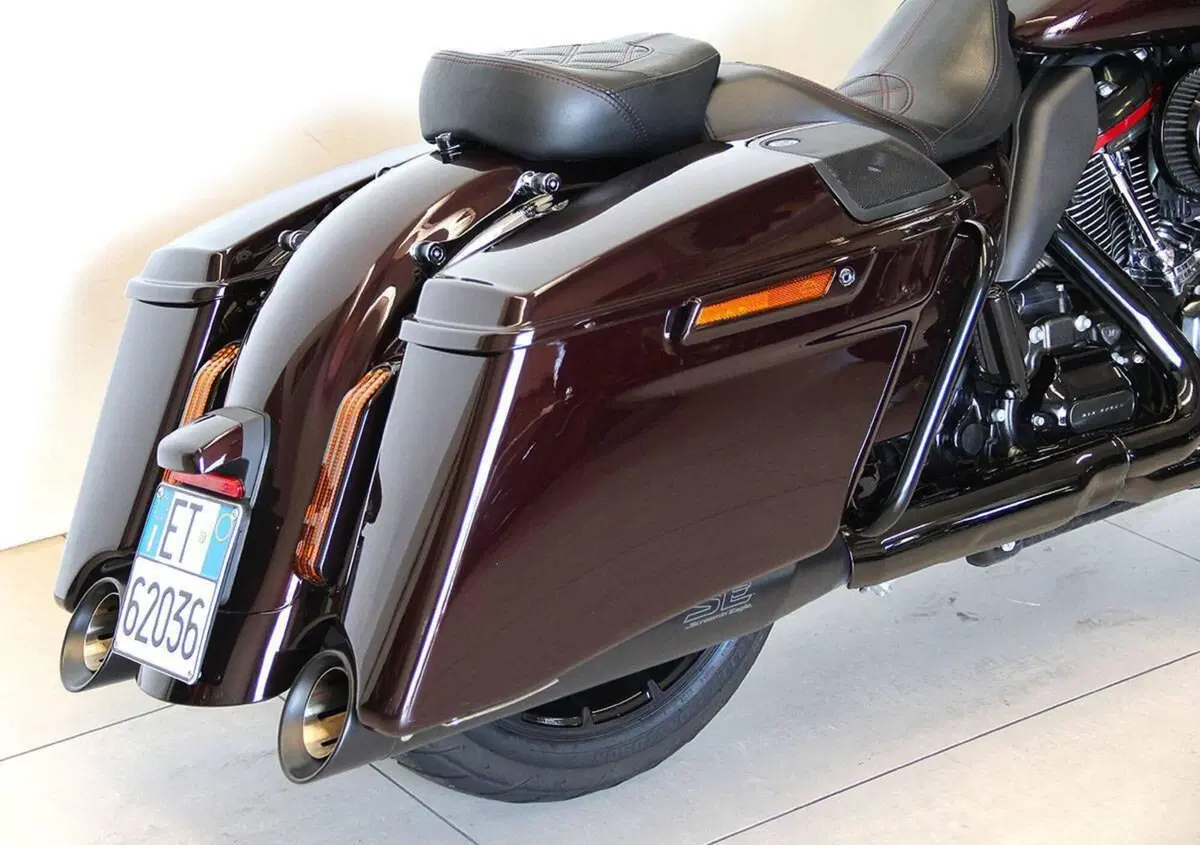 Harley-Davidson 117 Street Glide (2018 - 20) - FLHXSE (2)