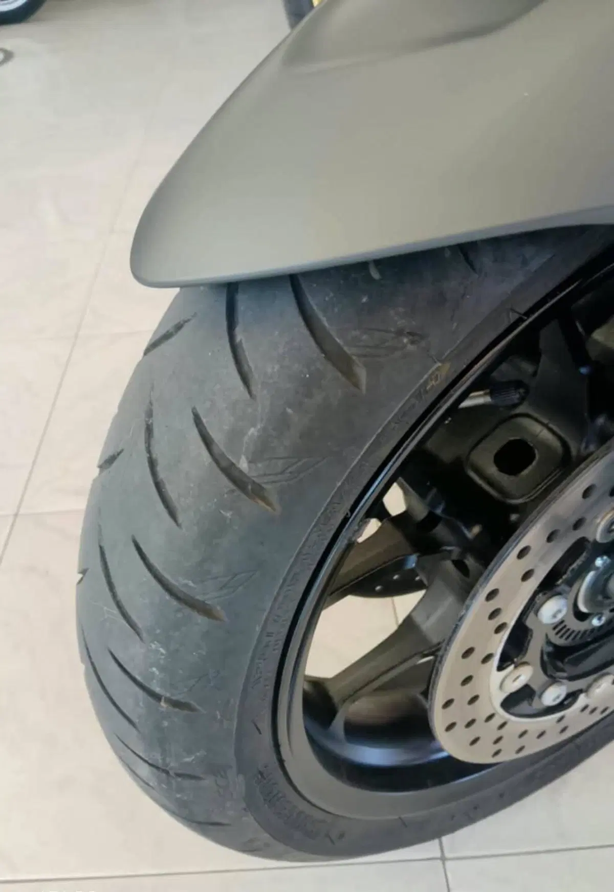 Yamaha T-Max 560 (2025 - 26) (9)