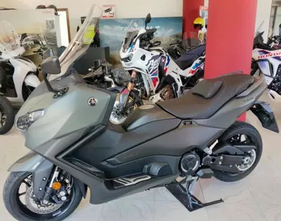 Yamaha T-Max 560 (2025 - 26) usata