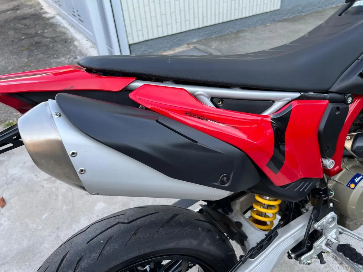 Ducati Hypermotard 698 Mono (2024 - 26) (10)
