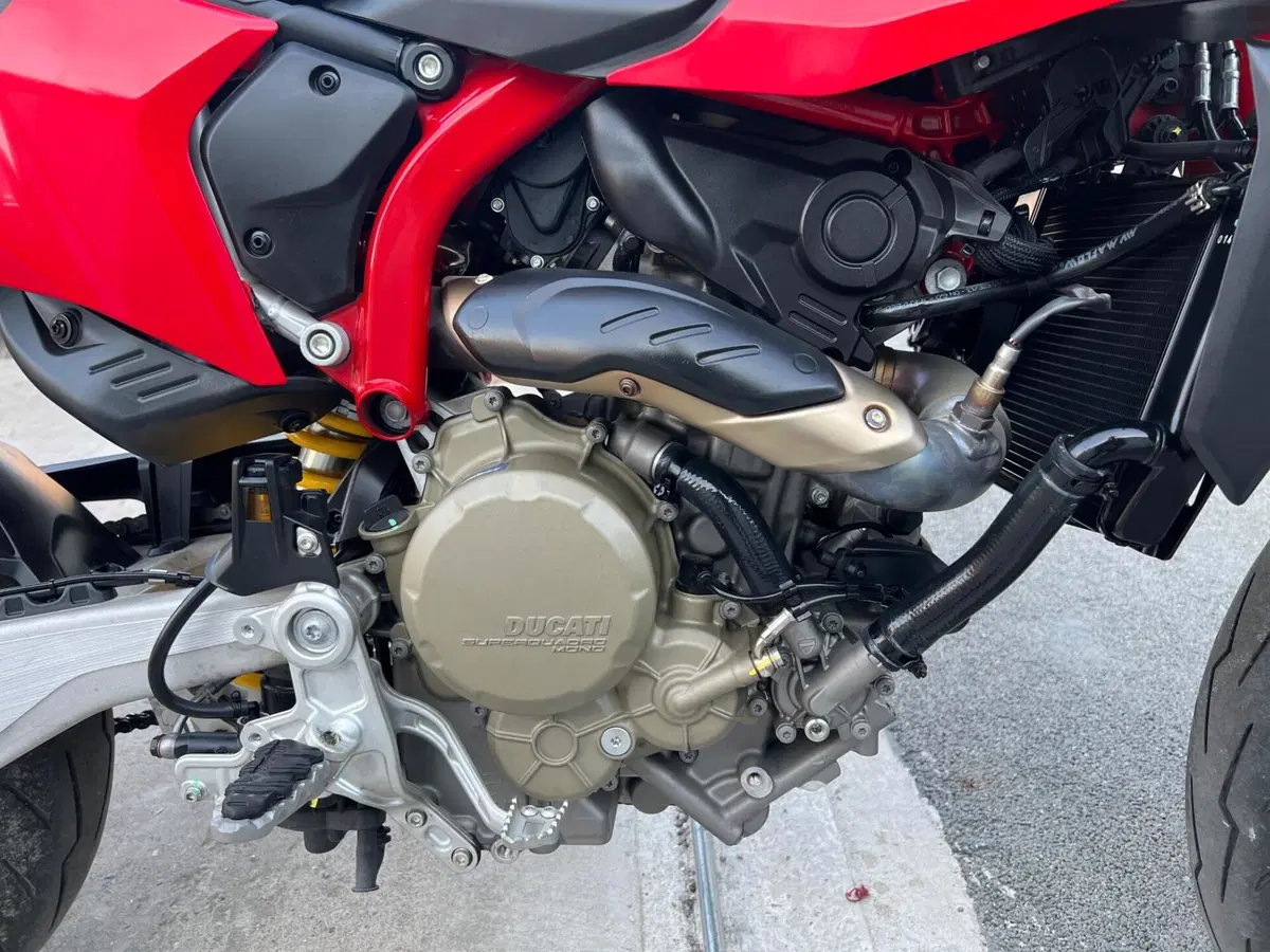 Ducati Hypermotard 698 Mono (2024 - 26) (16)