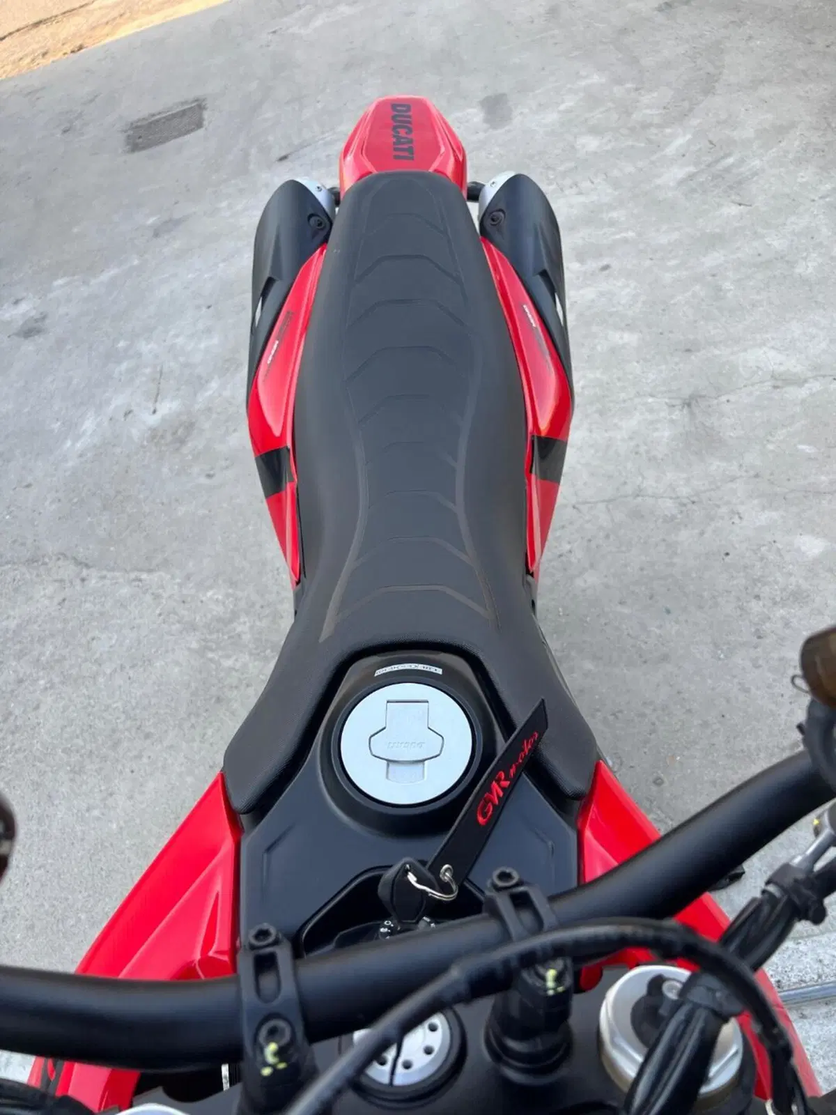 Ducati Hypermotard 698 Mono (2024 - 26) (11)