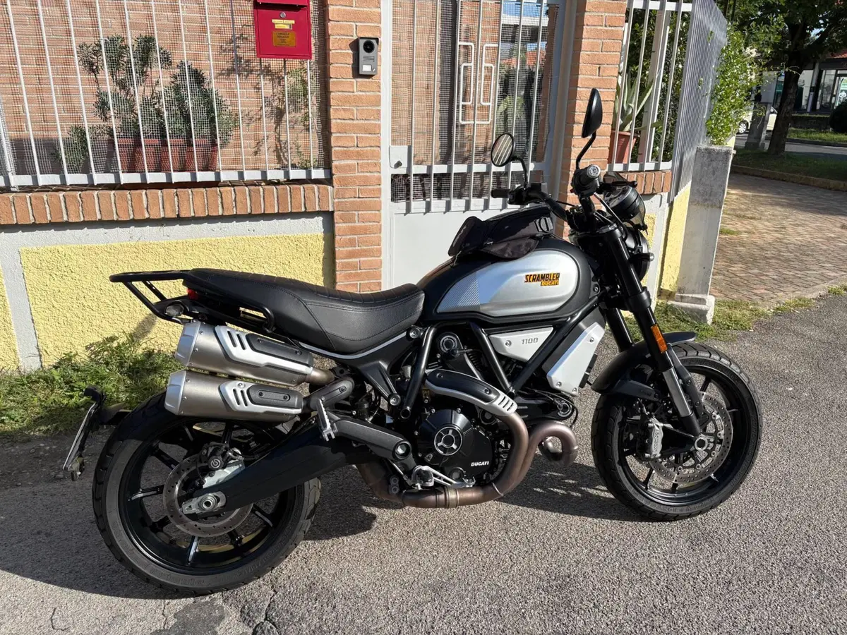 Ducati Scrambler 1100 Dark Pro (2020 - 24) (2)