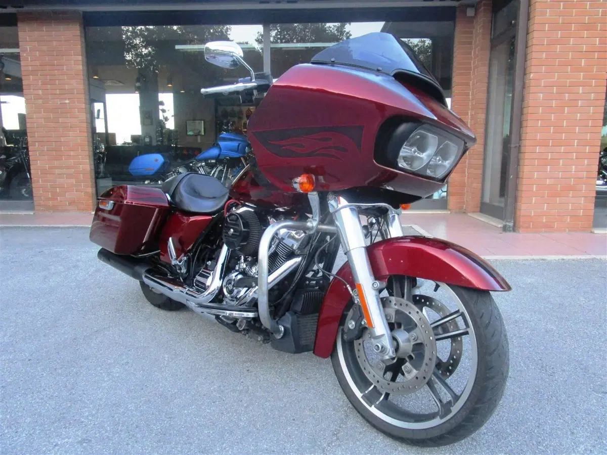 Harley-Davidson 107 Road Glide Special (2017 - 18) - FLTRXS (2)