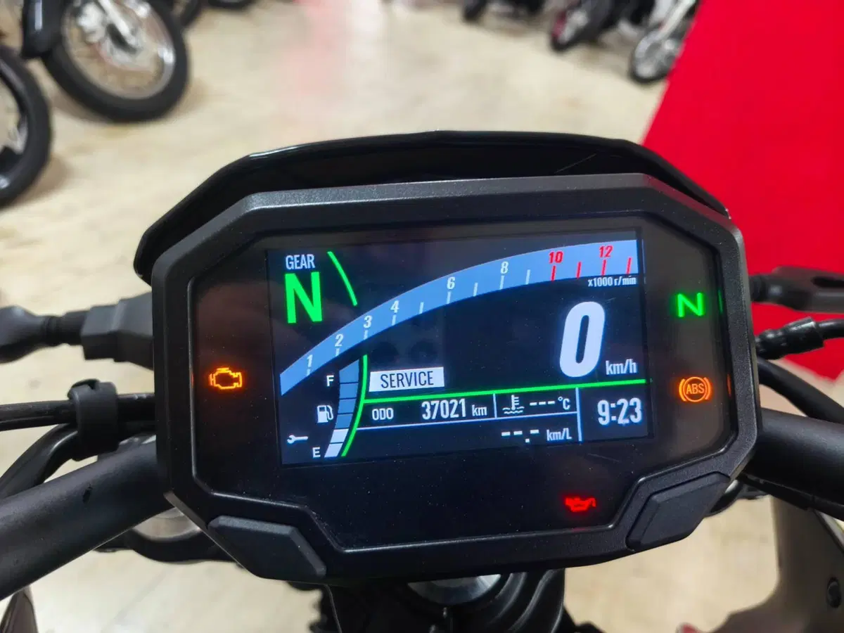 Kawasaki Z 650 (2020) (5)