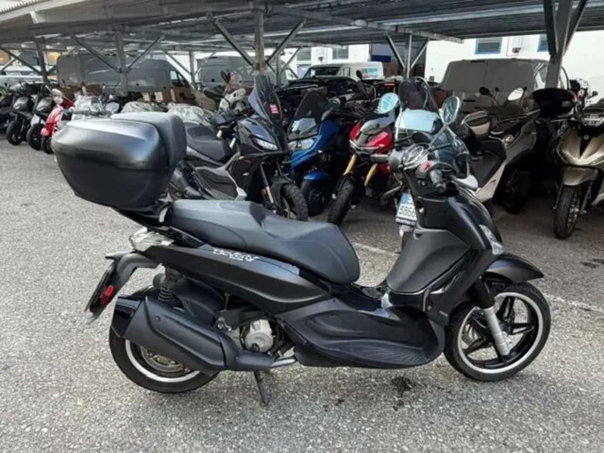 Piaggio Beverly 350 Police ABS-ASR (2018 - 20) (3)