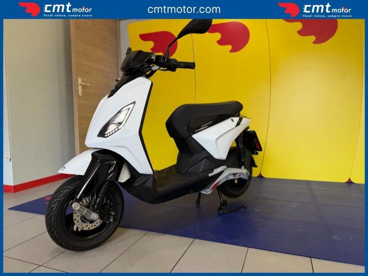 Piaggio 1 Active (2022 - 26) (7)
