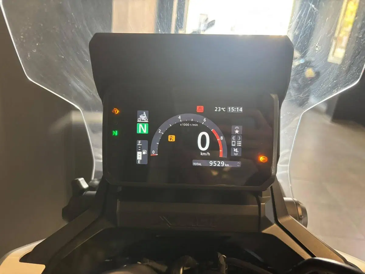 Honda X-ADV 750 (2025 - 27) (4)