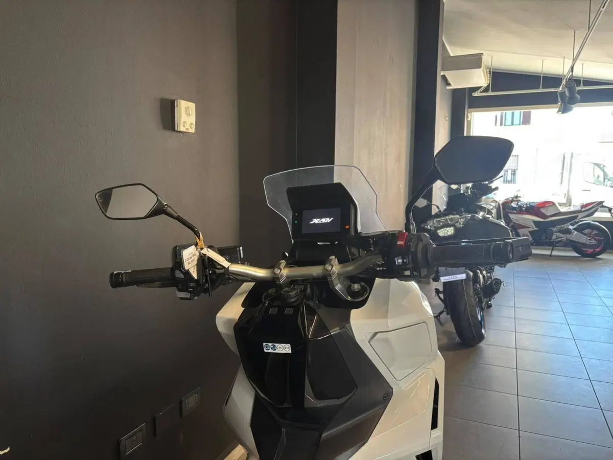 Honda X-ADV 750 (2025 - 27) (5)