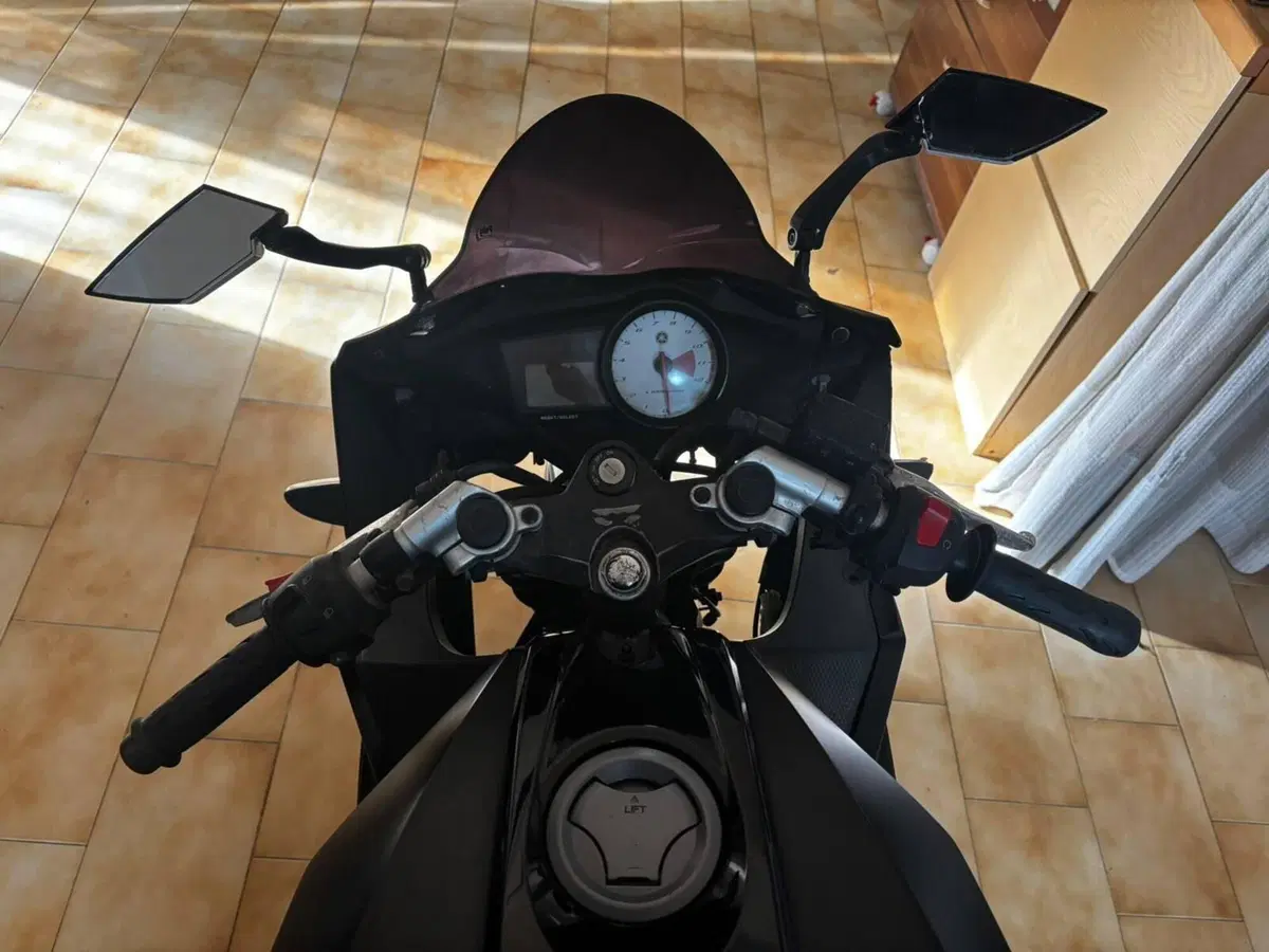 Yamaha YZF R125 (2008 - 13) (6)
