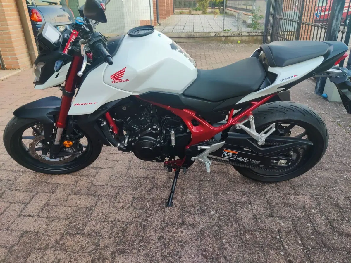Honda CB 750 Hornet (2023 - 24)