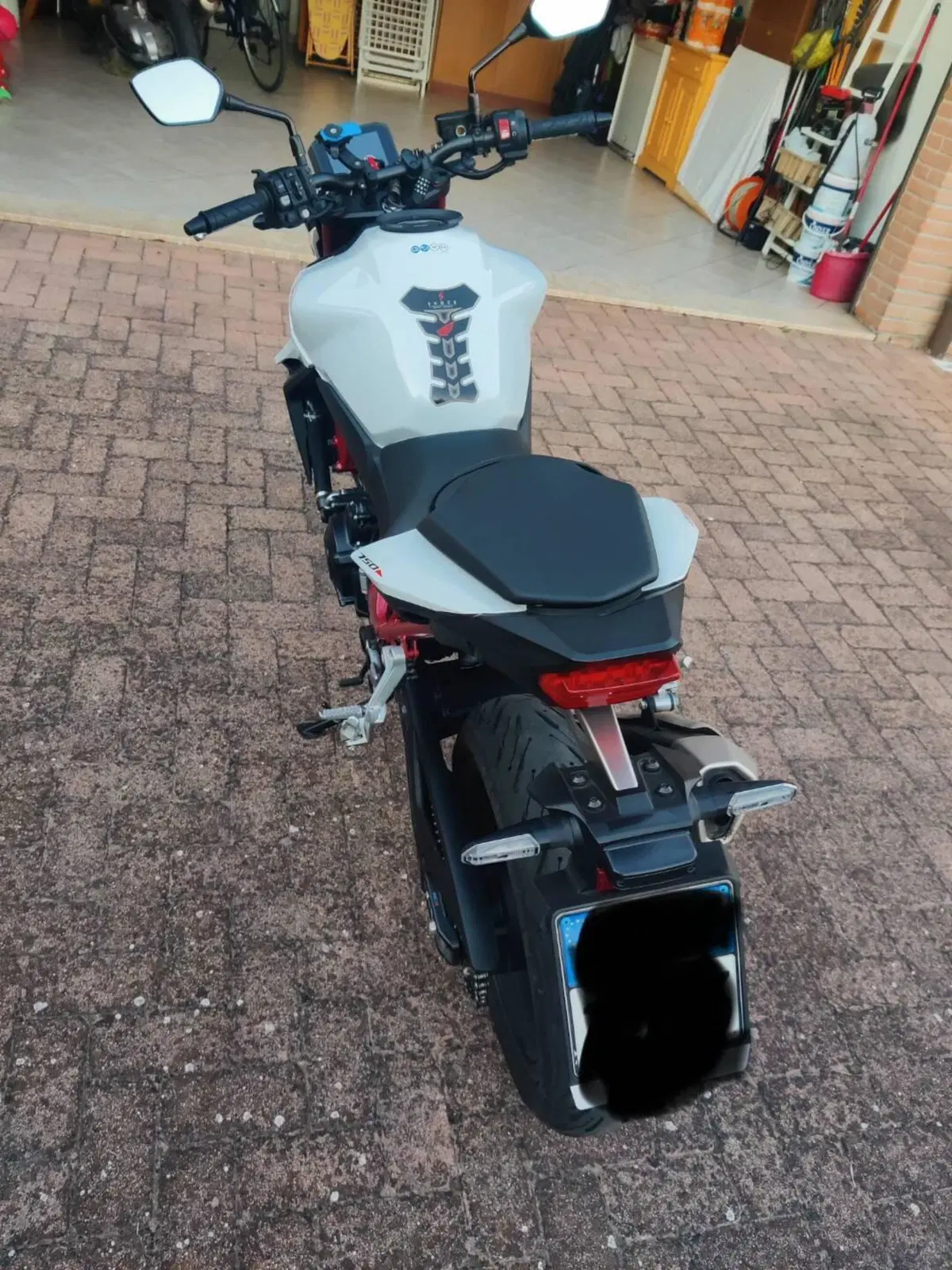 Honda CB 750 Hornet (2023 - 24) (7)