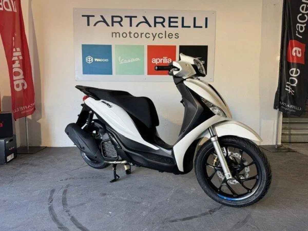 Piaggio Medley 125 S (2025 - 26) (4)