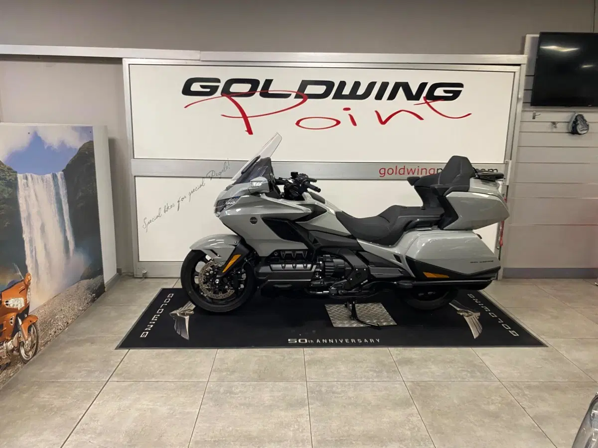 Honda GL 1800 Gold Wing Tour (2025 - 26) (2)